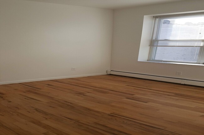 Building Photo - 135 Van Wagenen Ave