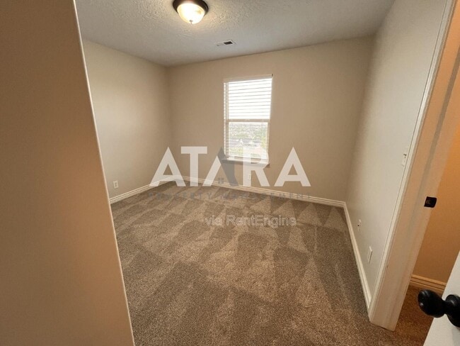 Building Photo - 7845 Ruby Valley Dr