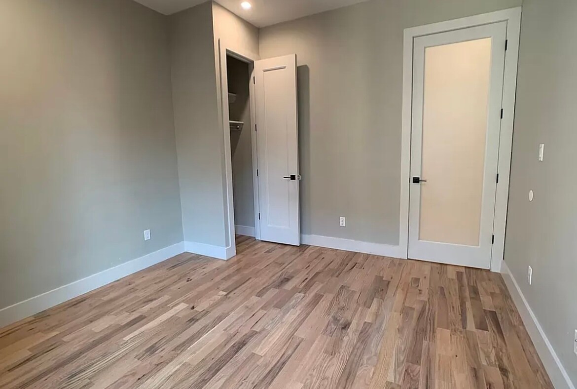 Building Photo - 151 Stanhope St