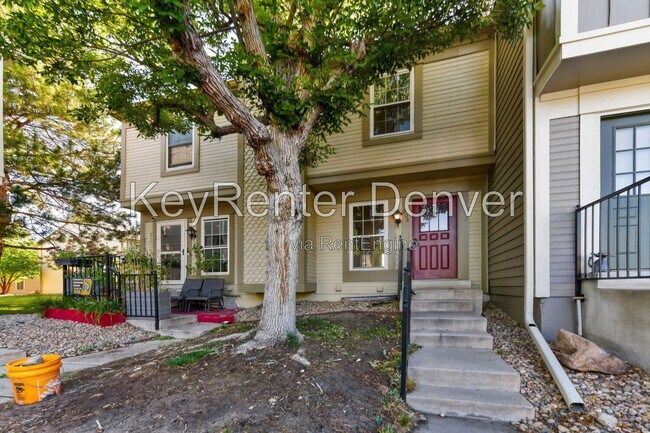 Building Photo - 1811 S Quebec Way