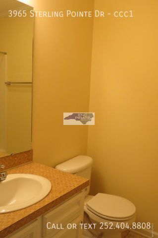 Building Photo - 3965 Sterling Pointe Dr
