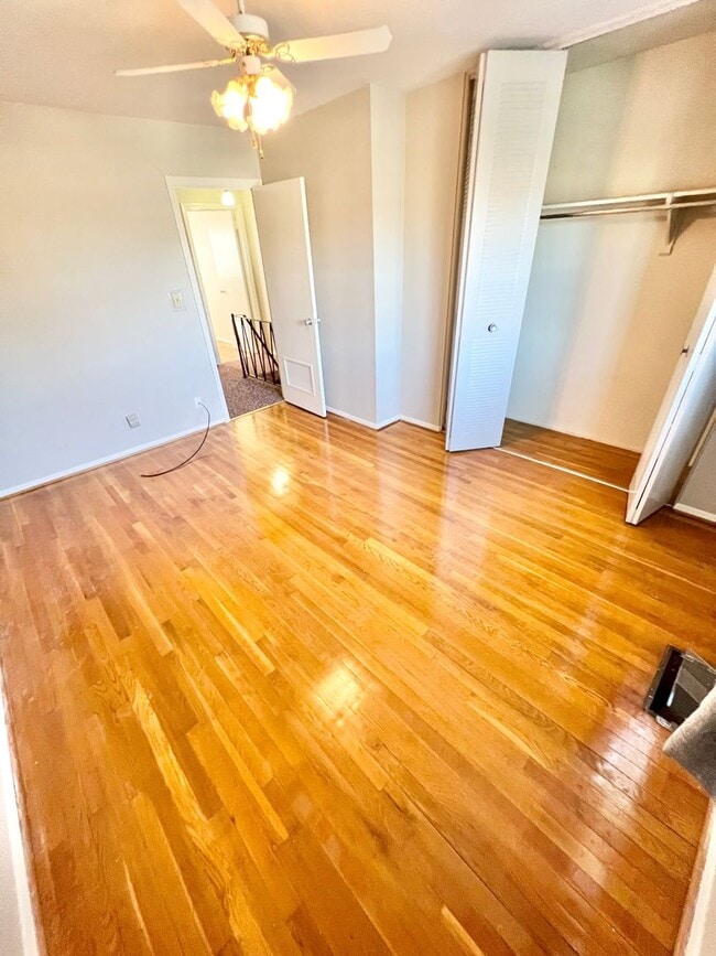 Building Photo - ***Waterfront Condo W/S/T INCLUDED!