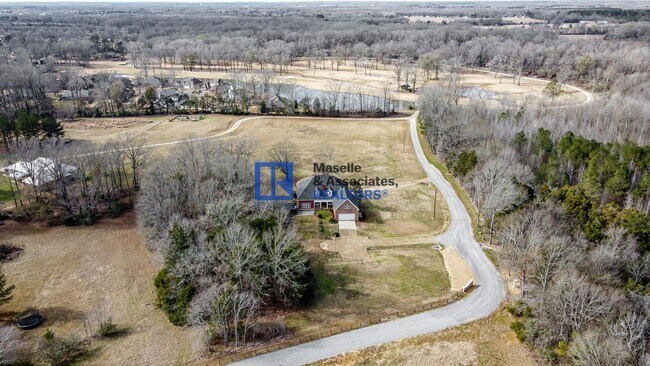 Building Photo - 200 Cripple Creek Rd