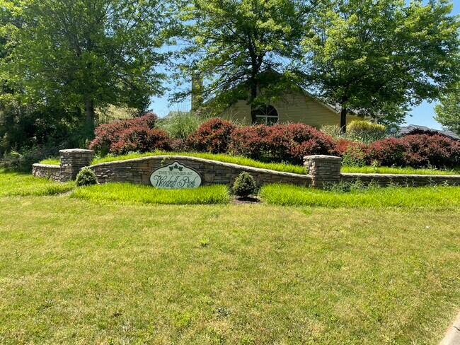 Building Photo - 4 Creekbend Ct