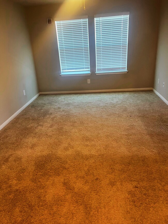 Building Photo - 531 Golden Grove Pky
