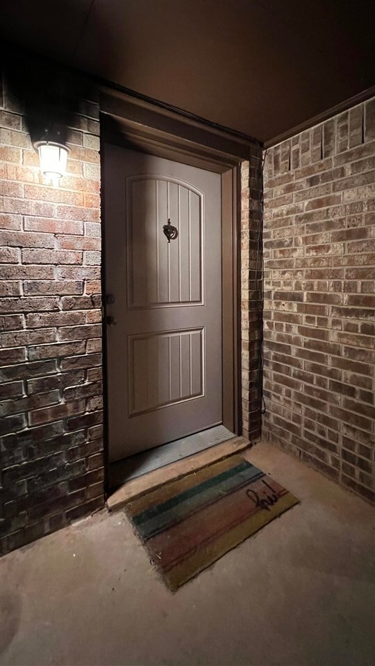 Building Photo - 102 Mohawk Ave