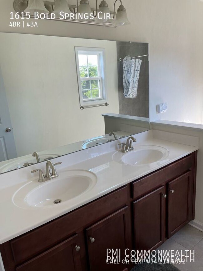 Building Photo - 1615 Bold Springs Cir