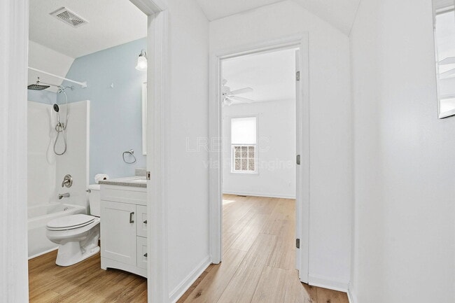 Building Photo - 6200 Winding Stream Dr