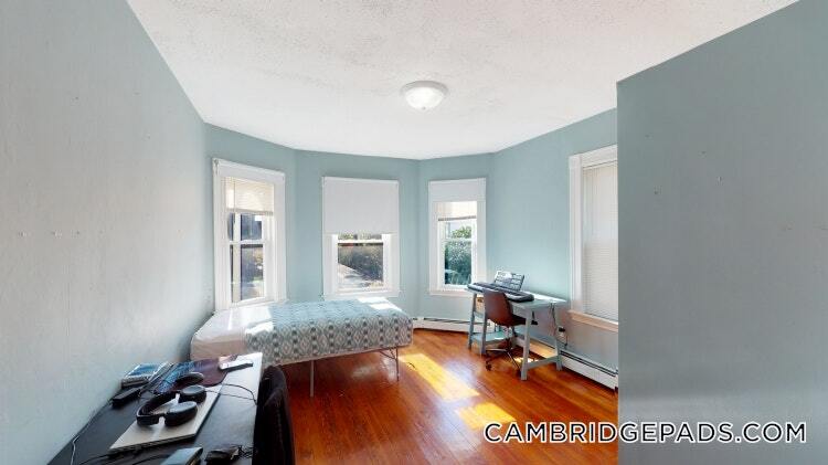 Building Photo - 173 Rindge Ave