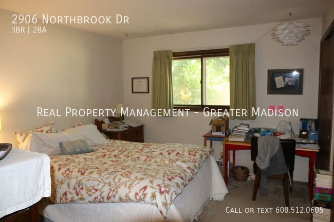 Building Photo - 2906 Northbrook Dr