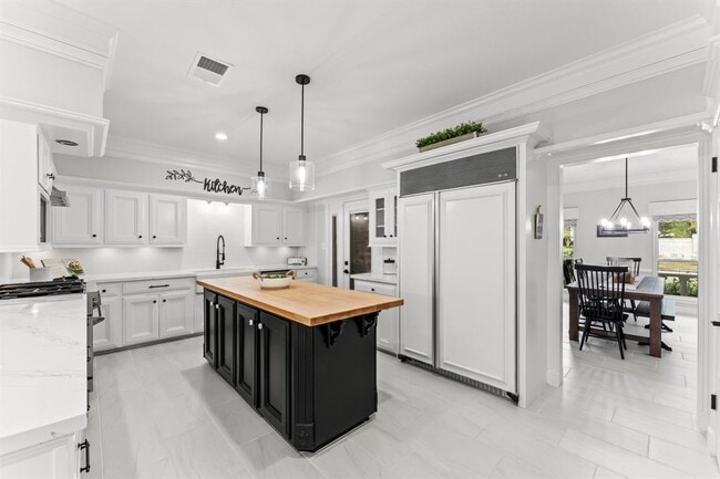 Building Photo - 8911 Tranquil Park Dr