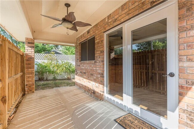 Building Photo - 21 Verdin Ave