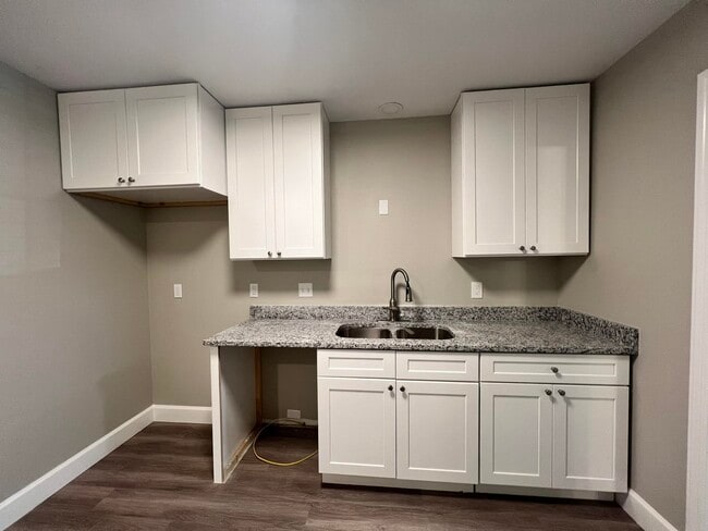 Building Photo - 2431 Ramblewood Ct