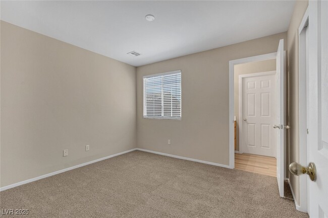 Building Photo - 9835 W Spinnaker Creek Ave