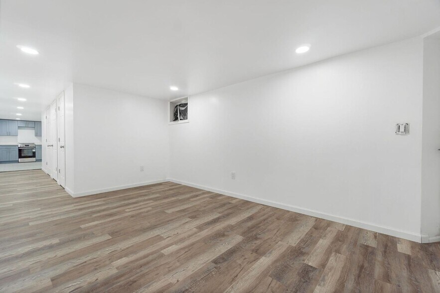 Building Photo - 130 Elmwood Ave