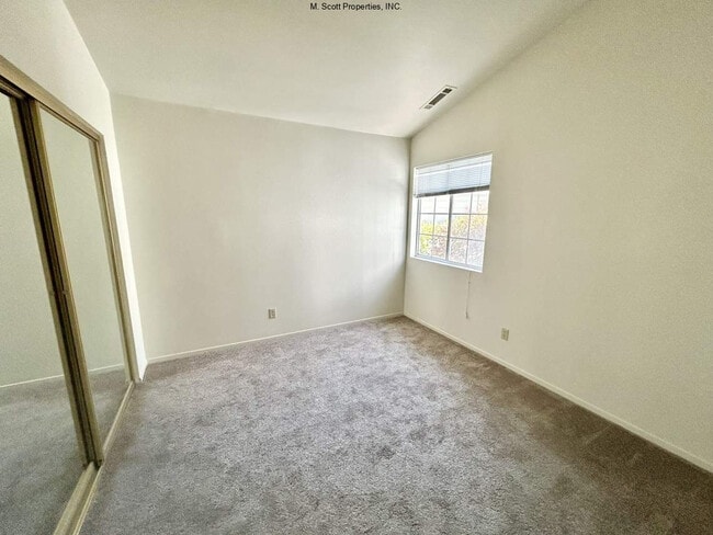 Building Photo - 1779 Birch Ct