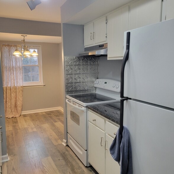 Primary Photo - 1821 Valley Dr