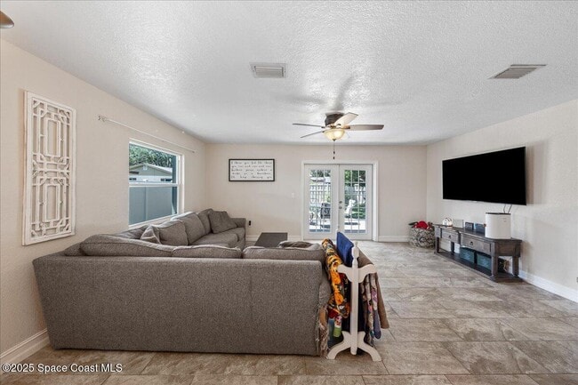 Building Photo - 2740 Dutton Dr