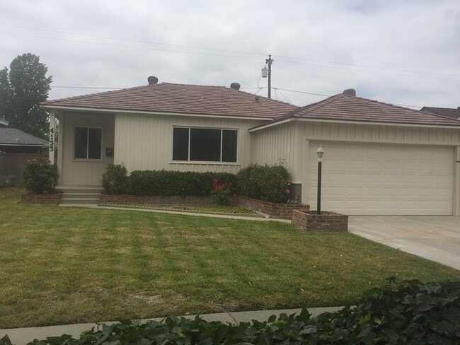 Primary Photo - REDONE CUTE 2BED/1BATH HOUSE W/ REFURBISHE...