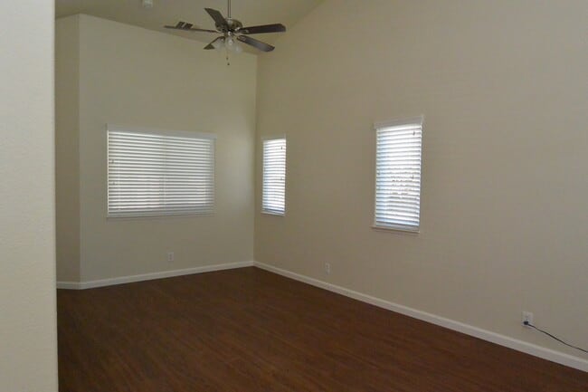 Building Photo - Home with pool