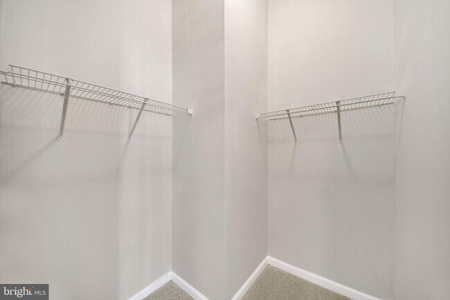 Building Photo - 5032 Finsbury Rd