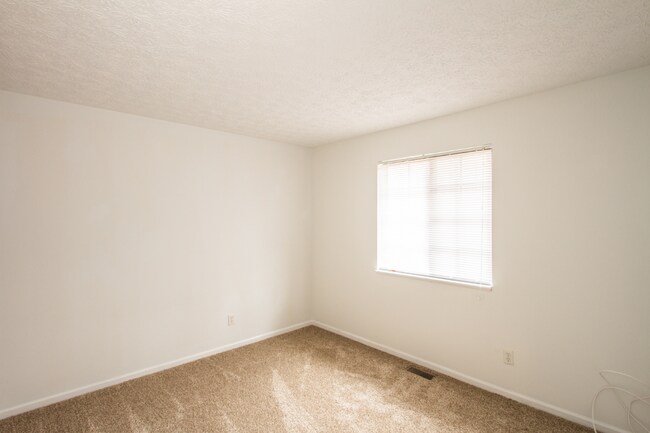 Building Photo - 1838 Keystone Lakes Dr