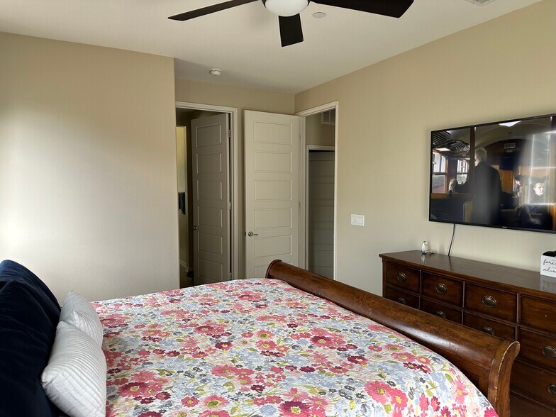 Building Photo - 11320 Paseo La Cumbre