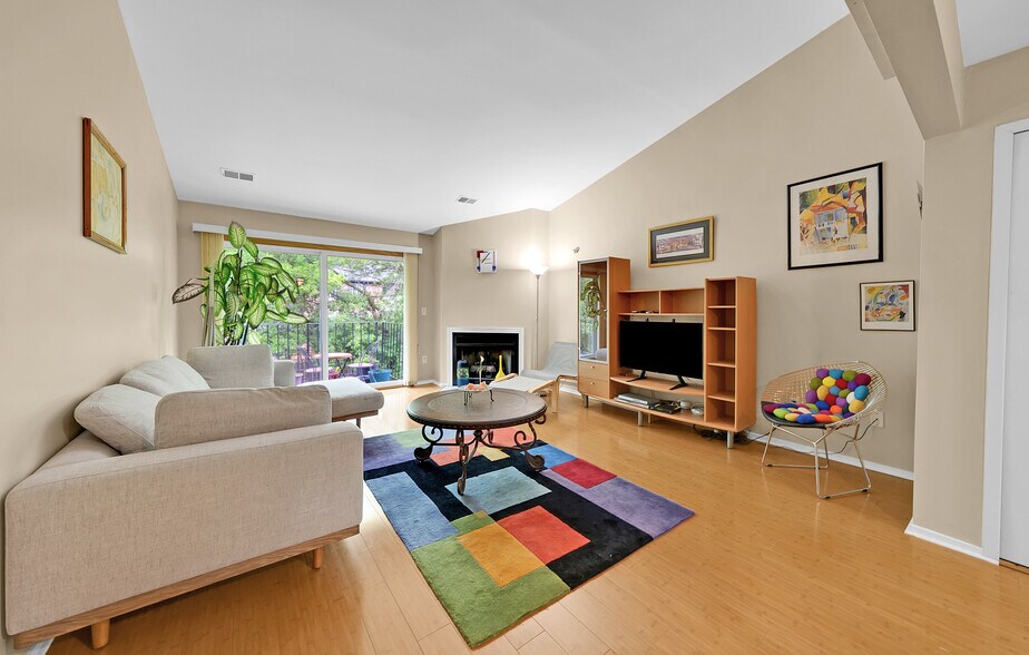 Great room - 31514 Orchard Crk