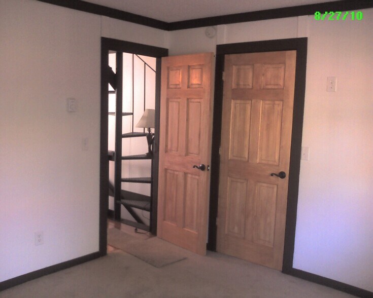 Bedroom and stairway to loft - 989 Tahoe Boulevard
