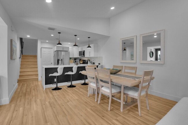 Building Photo - 4180 Landar Dr N