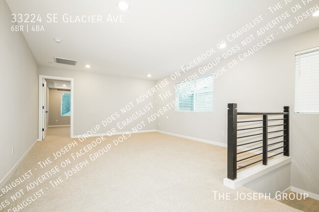 Building Photo - 33224 Glacier Ave SE