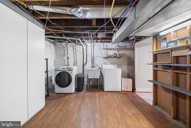 Building Photo - 630 Naylors Run Rd