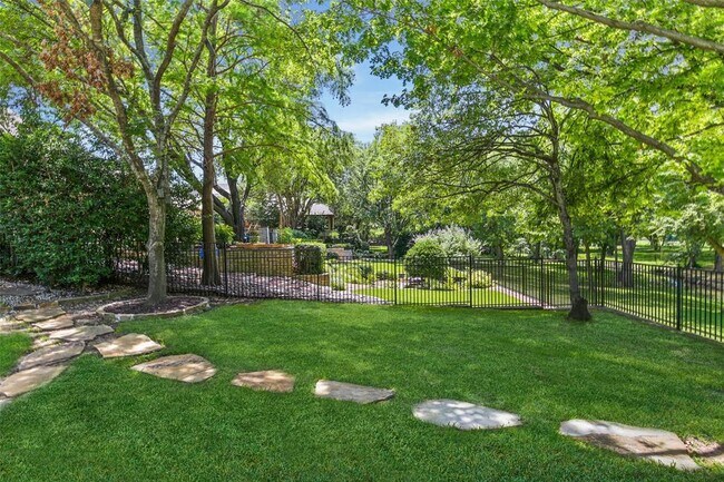 Building Photo - 3513 Twin Lakes Way