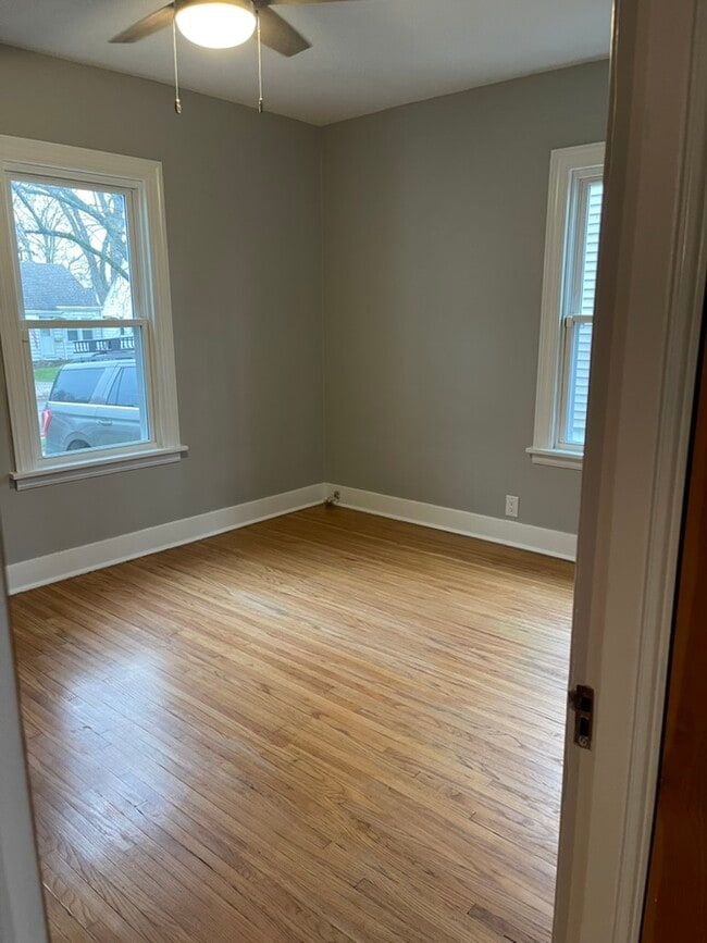 Building Photo - 3108 N Parish Ave