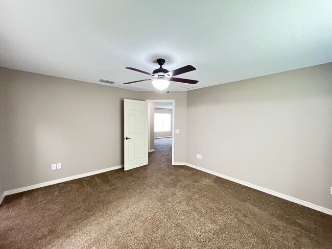 Building Photo - Beautiful 3 Bedroom, 2 Bathroom Home in Ocala!!