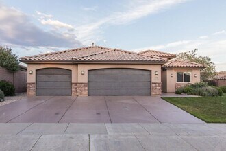 Building Photo - Custom 3 Bedroom Single-Family Home in Pri...