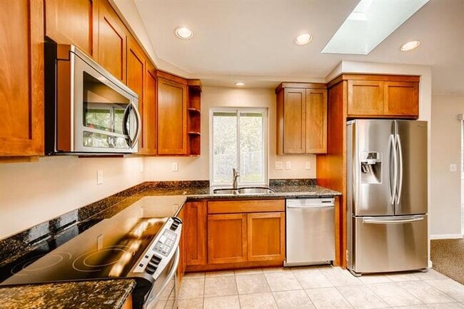 Building Photo - 10224 63rd Ave Ct E, Puyallup, WA, 98373