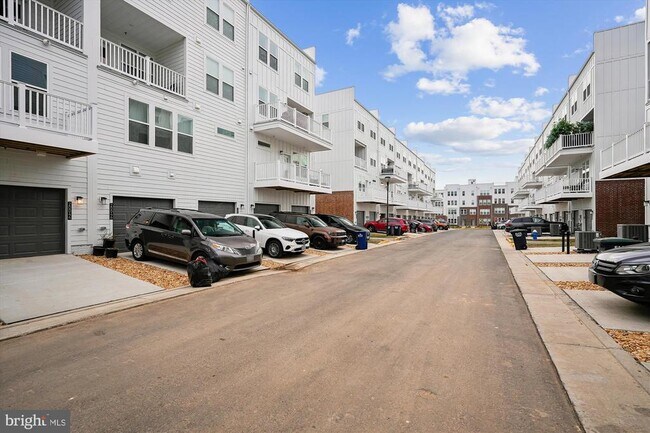 Building Photo - 19820 Lavender Dust Sq