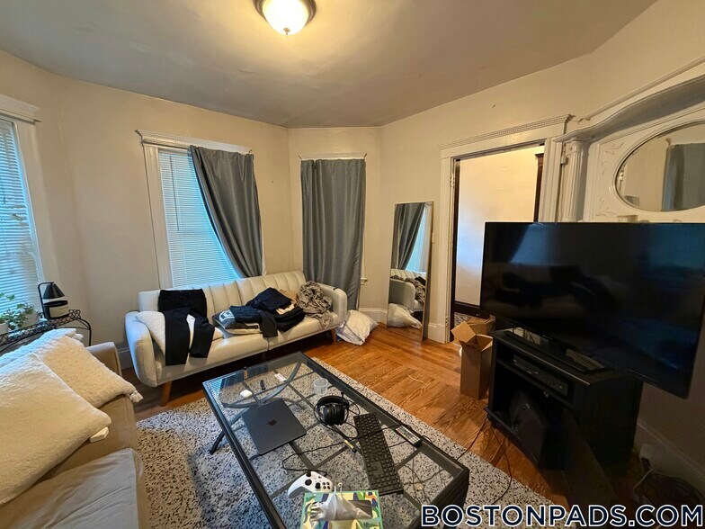 Building Photo - 113 Fresh Pond Pkwy
