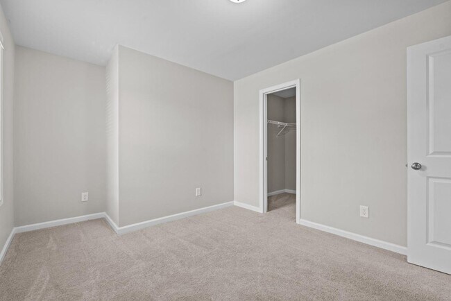 Building Photo - 205 Abercorn Wy