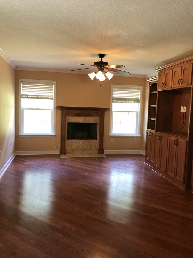 Building Photo - Coming Soon!!