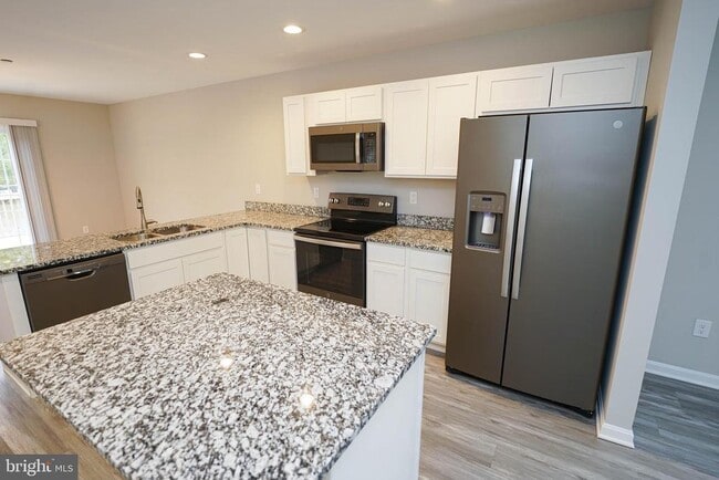 Building Photo - 2007 S Old Mill Dr