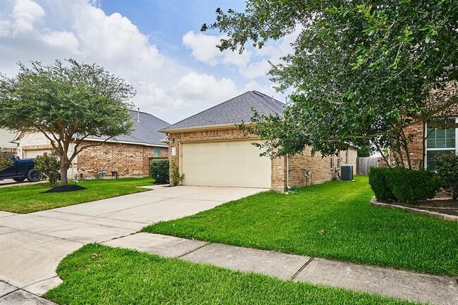 Building Photo - 1218 Maple Ace Dr
