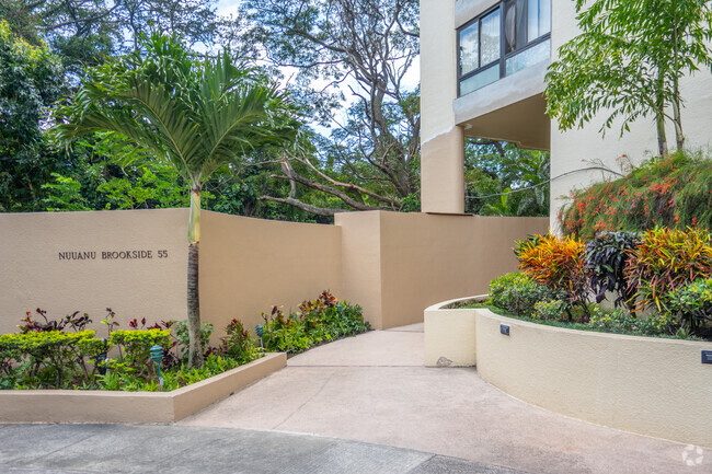 Building Photo - Nuuanu Brookside