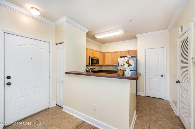 Building Photo - 6470 Borasco Dr