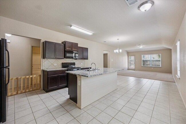 Building Photo - 181 Lake Gln