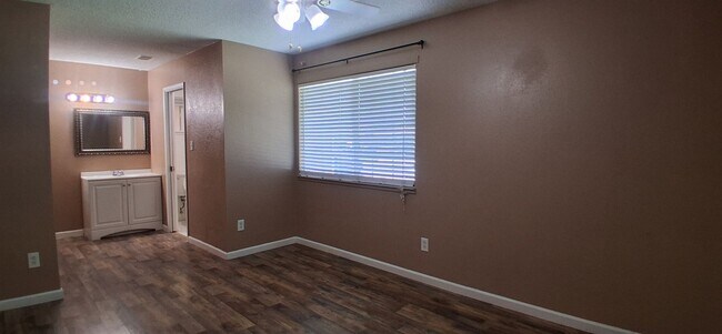 Building Photo - 3013 Freedom Ln