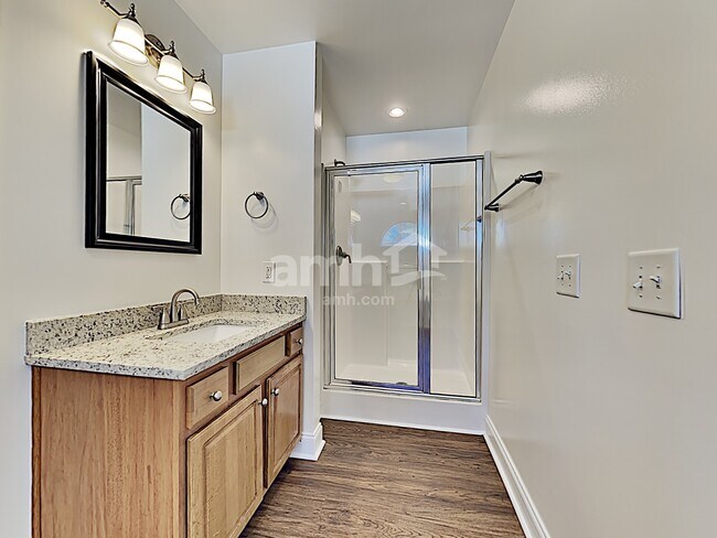 Building Photo - 309 Old Stone Ct