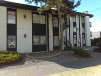 Building Photo - 2 bedroom in Seattle WA 98116