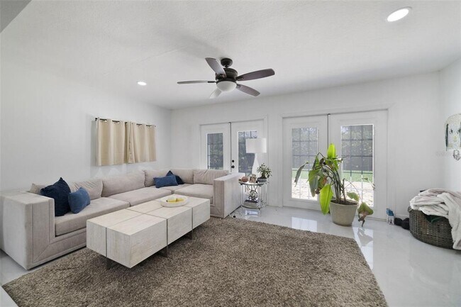 Building Photo - 5621 Lake Mary Jess Shores Ct